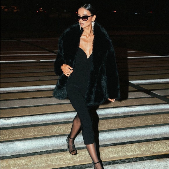 Express Jackets & Blazers - EXPRESS•black faux fur oversized coat small NWT